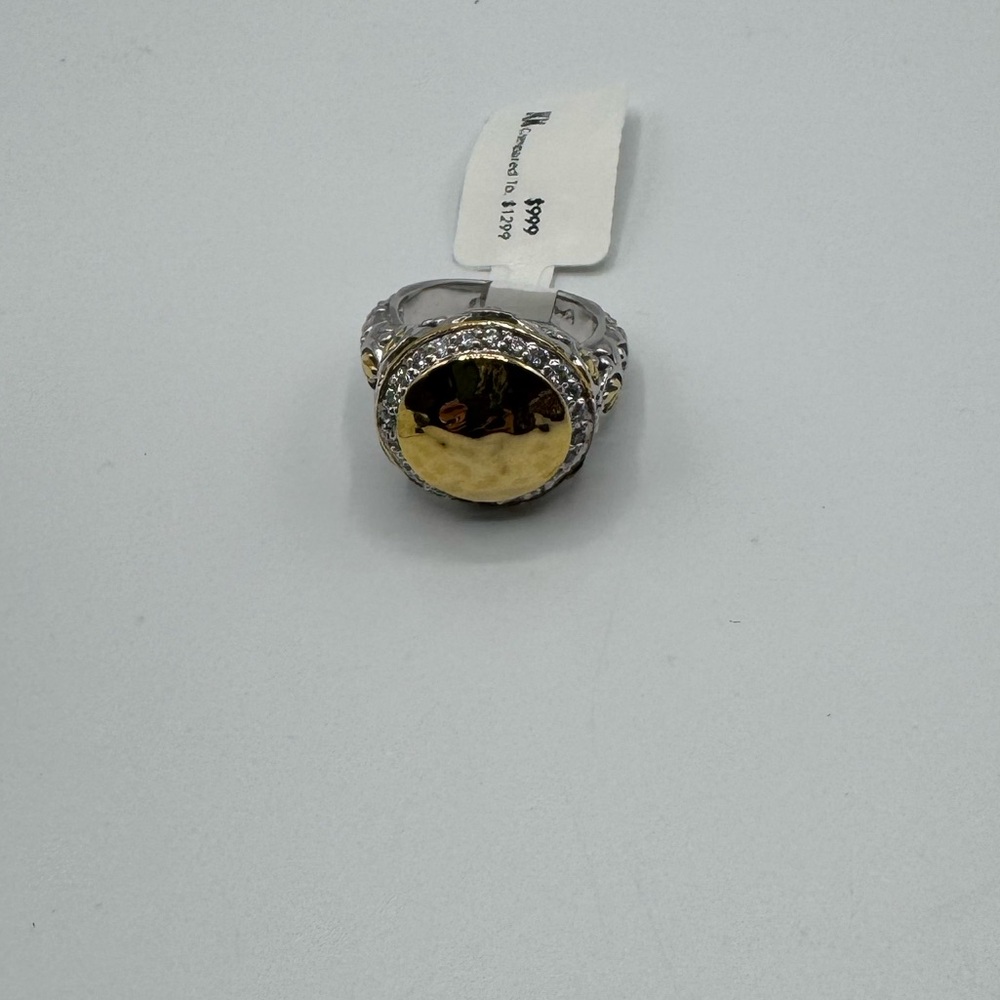 18k Hammered Dome Ring - Picture 3 of 13